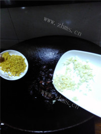 垂涎欲滴的鹌鹑蛋红烧肉做法图解10)