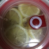 回味无穷的蜂蜜柠檬茶做法图解5)