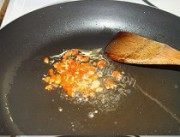 口感饱满的鱼香大虾做法图解2)