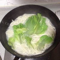 美味的红烧牛肉面做法图解6)