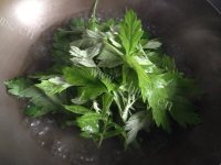 美味的艾草团子做法图解2)