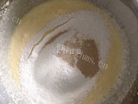 自制柠檬蛋糕做法图解5)