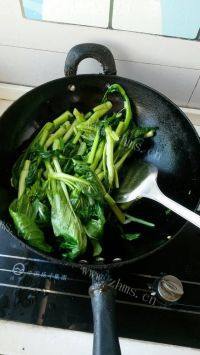家常菜素炒菜心做法图解3)