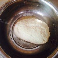 喷香的香葱千层饼做法图解2)