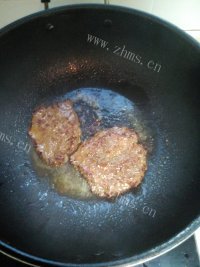 美味的牛排意面做法图解10)