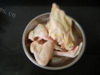 牛肝菌金钱菇炖鸡汤的做法图解一
