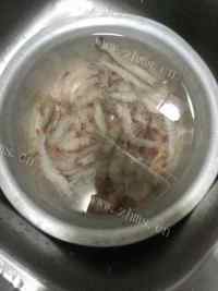 滋补的蒜蓉蒸虾做法图解1)