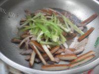 秀色可餐的青椒炒豆干做法图解13)
