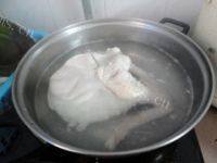 营养美味的白果腐竹猪肚汤做法图解7)