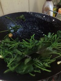 家常菜炒红薯叶做法图解4)