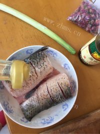 家常菜清蒸黄鱼做法图解3)