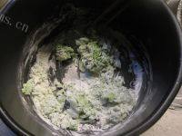 自制菠菜面做法图解4)
