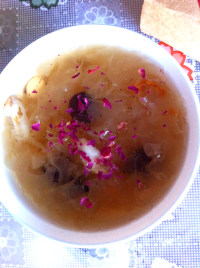 美味的银耳羹