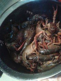 美味的油焖大虾做法图解4)