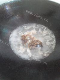 滋补的鱼头汤做法图解3)