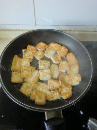 家常菜回锅豆腐做法图解3)
