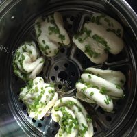 自制葱花卷做法图解11)