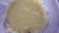 好吃不腻的戚风蛋糕做法图解5)