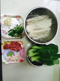 美味的青菜粉丝汤做法图解1)