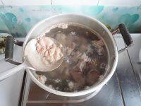 土豆炖牛肉做法图解4)