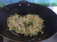 喷香的清炒豆芽做法图解8)