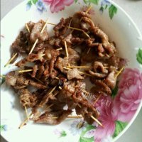 美味的牙签牛肉做法图解5)