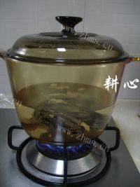 滋补的当归乌鸡汤做法图解5)