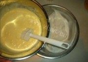 自制乳酪柠檬戚风做法图解5)