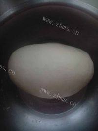 简易的韭菜馅饼做法图解1)
