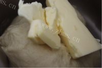 色香味俱全的奶酪包做法图解3)