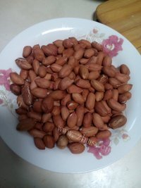 妈妈炒花生米做法图解1)
