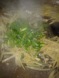 健康美食之炒土豆丝做法图解6)