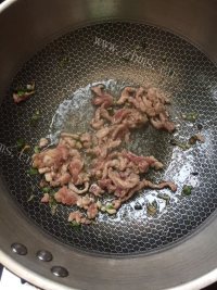 美味的肉丝炒面做法图解5)