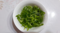 垂涎欲滴的青椒土豆丝做法图解3)