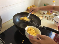 家常菜酱炒鸡蛋做法图解9)