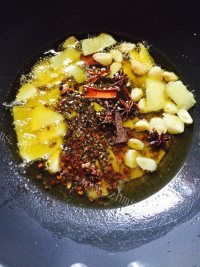 喷香的麻辣小龙虾做法图解8)