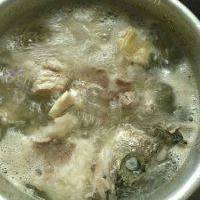 「首发」海鱼梅头肉汤的做法图解八