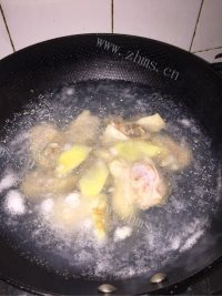 家庭版蒜香猪蹄做法图解1)