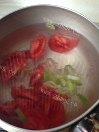 珍馐美味的西红柿鸡蛋汤做法图解3)