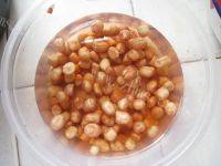 美味的莲藕花生排骨汤做法图解2)