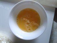 美味的丝瓜虾皮鸡蛋汤做法图解2)