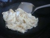 美味的生菜鸡蛋做法图解3)