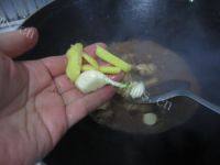 家常油豆腐红烧肉做法图解11)