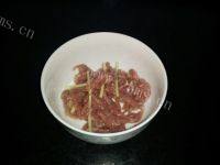 自制皮蛋瘦肉粥做法图解4)