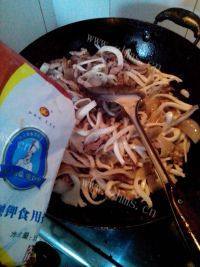 记忆中的蘑菇炒肉做法图解8)