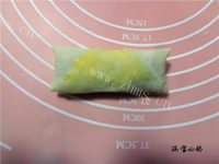 自制豆沙春卷做法图解6)