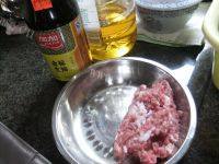 美味早餐芥菜瘦肉粥做法图解5)
