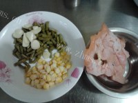 家常菜酸豆角炒肉做法图解2)