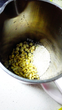 营养的莲子燕麦豆浆做法图解3)