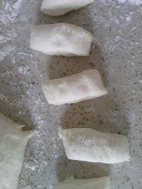 自己做的韭菜肉包做法图解5)